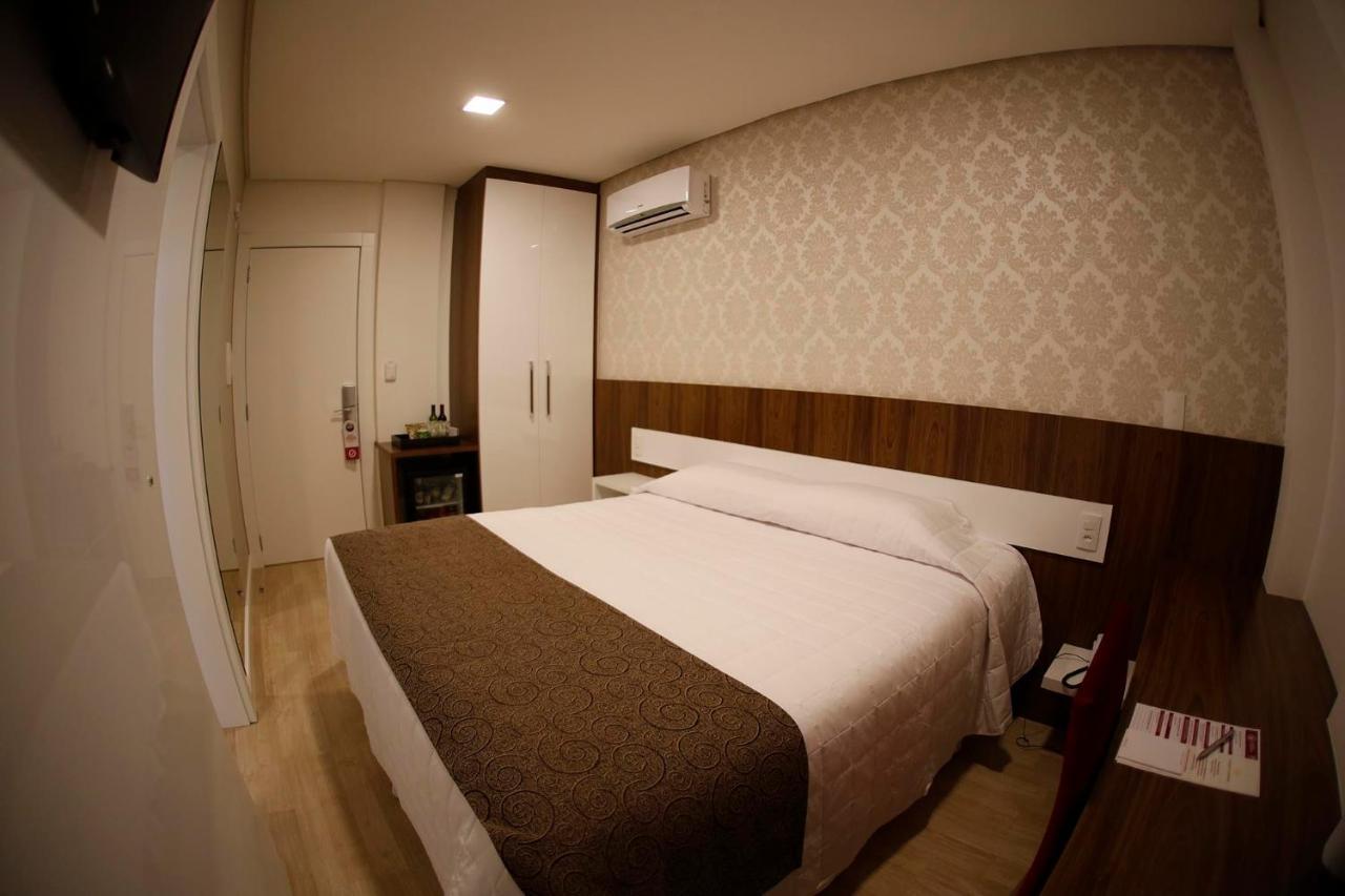 Holiday & Business Hotel - Em Frente Ao Centro De Eventos E Arena Conda Chapeco Exterior photo