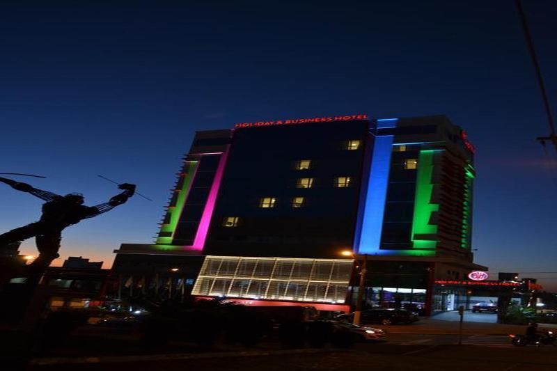Holiday & Business Hotel - Em Frente Ao Centro De Eventos E Arena Conda Chapeco Exterior photo